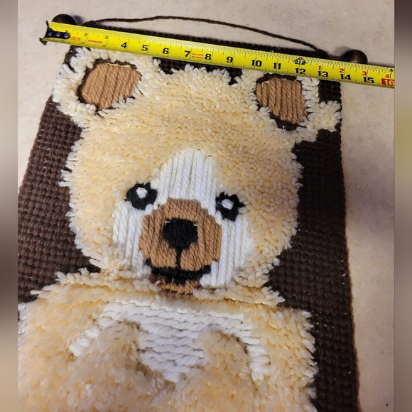 Vintage Handcrafted Bear latchhook Wall Hanging with Tassels - Picture 5 of 7